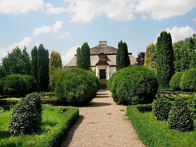 Muzeum Wsi Lubelskiej Dwor z Zyrzyna widziany od tylu
